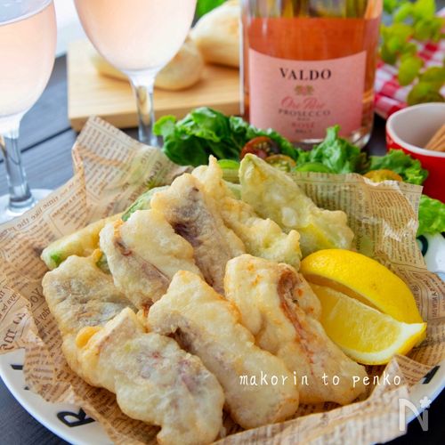 天ぷら粉が優秀すぎる！白ワインと味わう「ホタテとカリフラワーの青のりフリット」おうちごはん