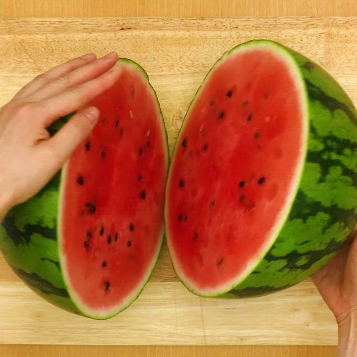 スイカの切り方完全ガイド、甘さが均等で種が取りやすい方法お菓子・パン材料・ラッピングの通販 cotta＊コッタ
