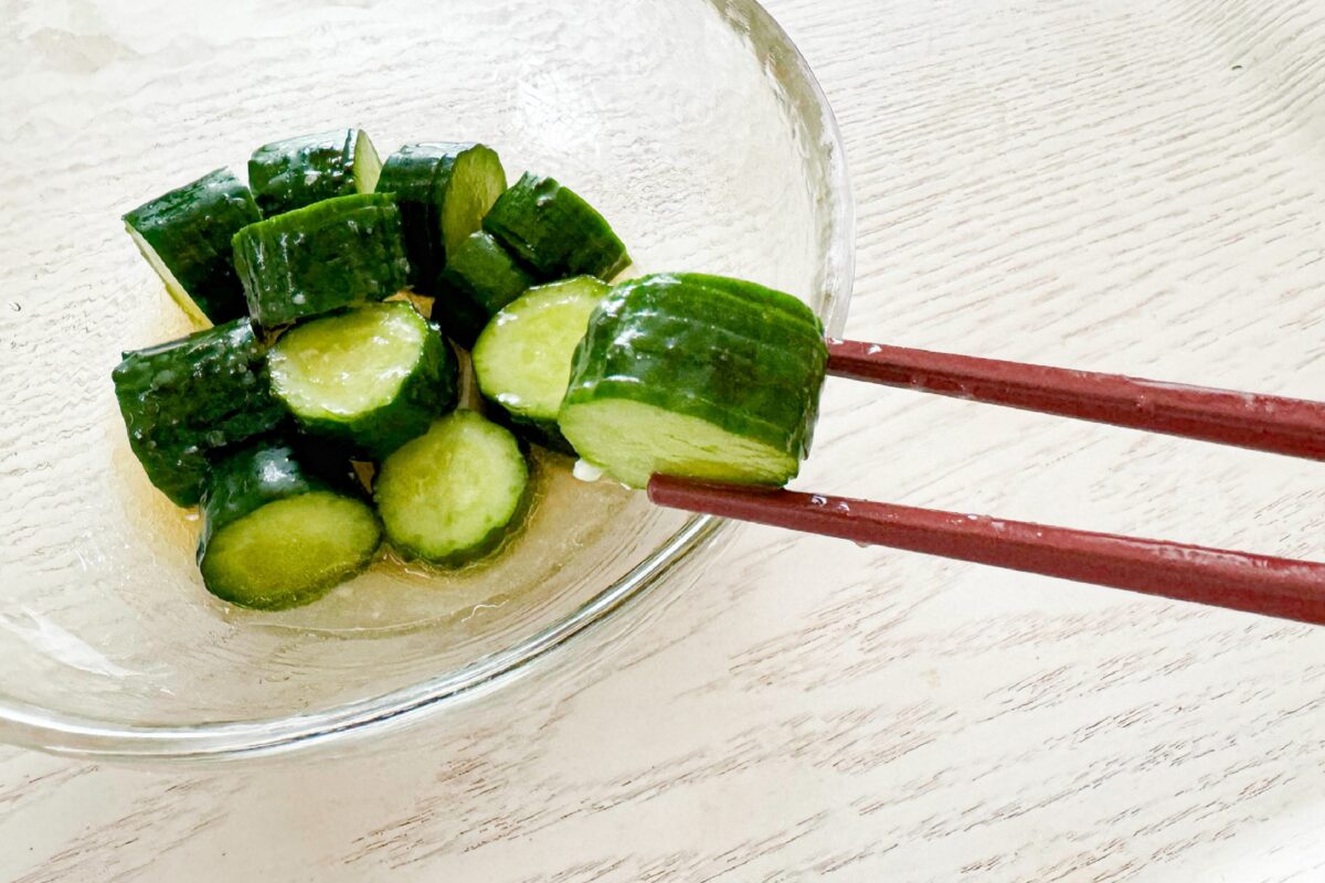 密閉袋に入れて放置するだけで3品完成。ギャル曽根直伝の「きゅうり」レシピがサイコーすぎる