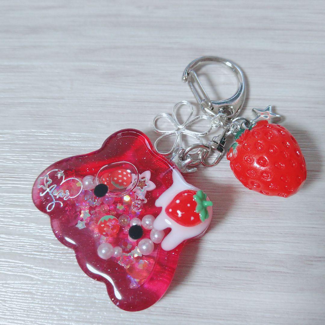 苺のクリームソーダフロート 携帯ストラップ Chocolate Lily 通販 9394731Creema クリーマ