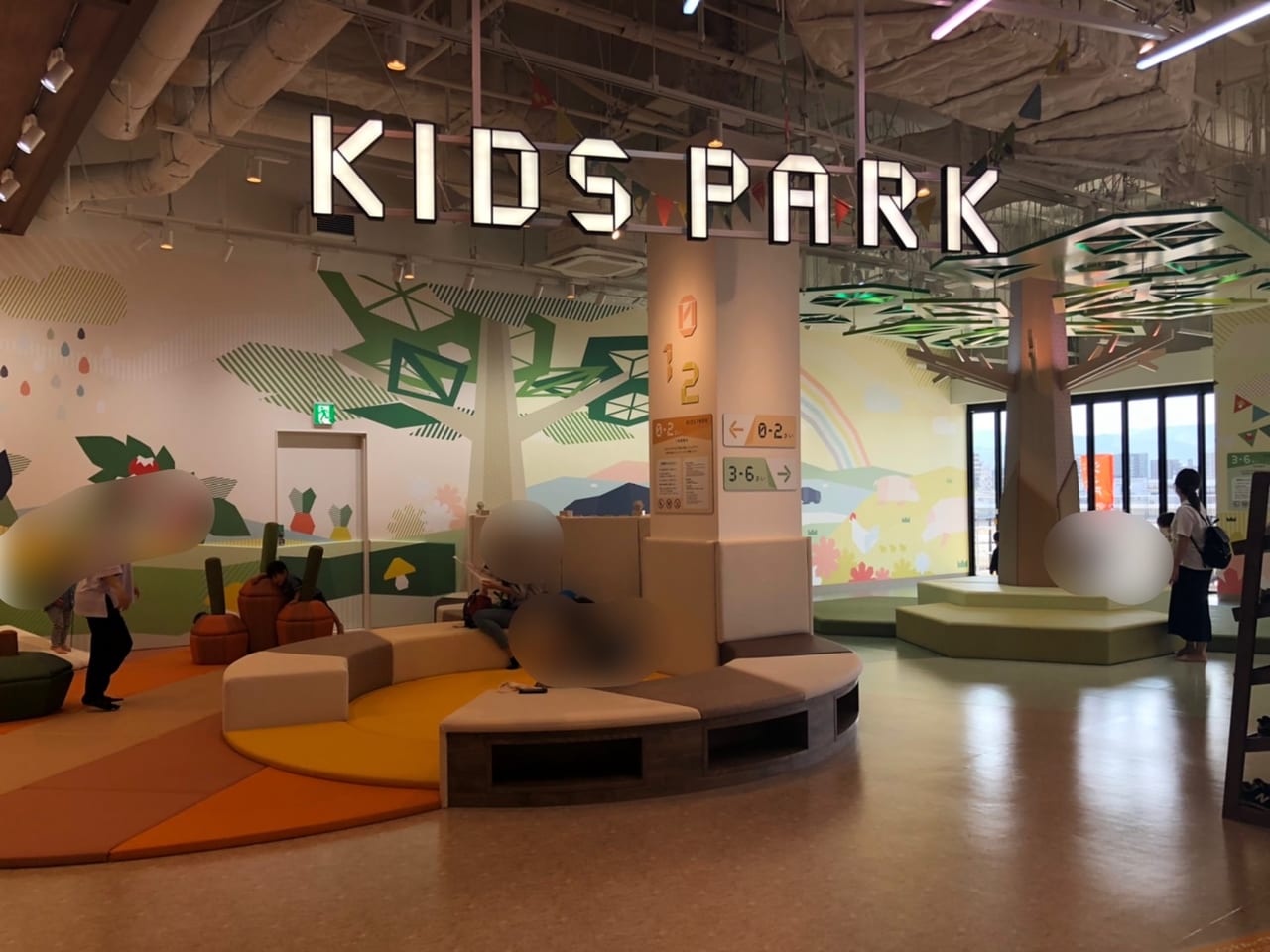 ららぽーと堺 フードコートで話題の新メニュー「カラフルなオムライス」に衝撃！なぜ青いの？ 旅人間- エキスパート - Yahoo!ニュース