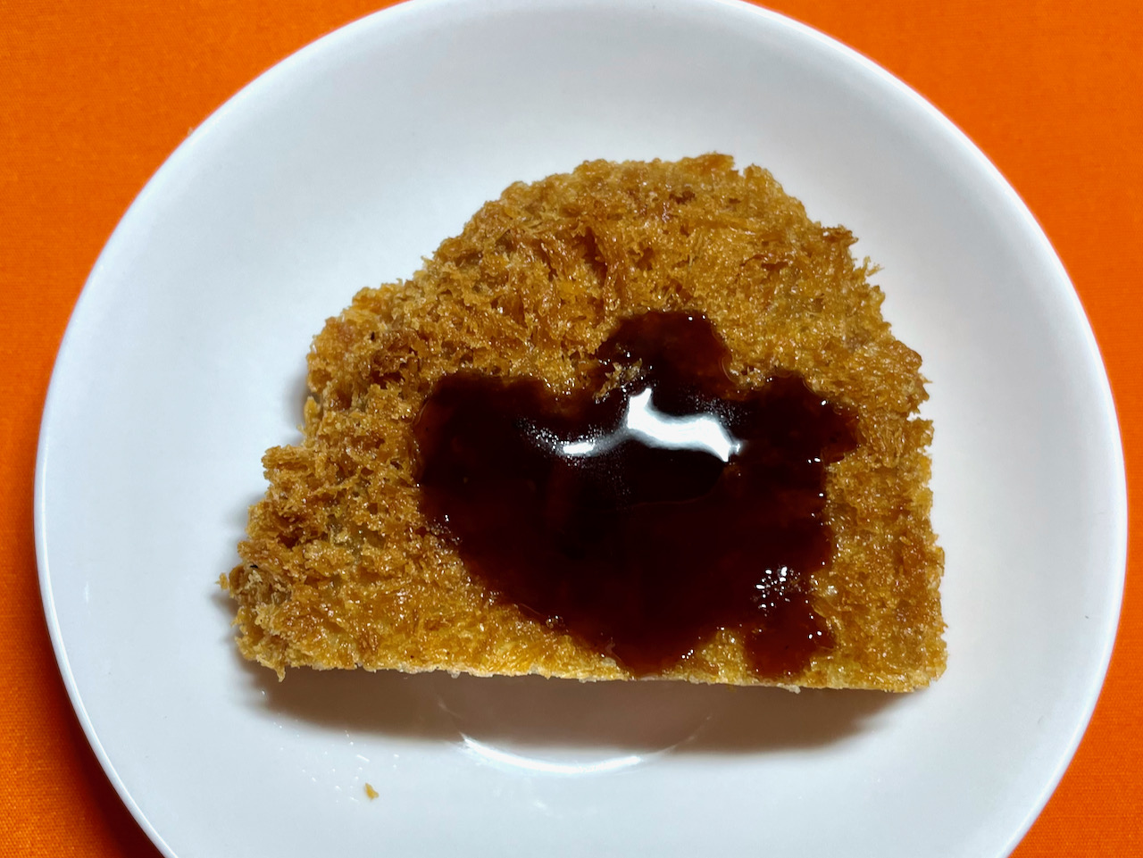 最終日は黄色いカレーにジョブチューンで紹介されてたコンビニホットスナック3種 セブンの牛肉コロッケ、ファミマ のクリスピーチキン、ローソンのからあげクンレッド です。クリスピーチキンとからあげクンが美味しいのは知ってたけど、セブンのコロッケも美味しかった