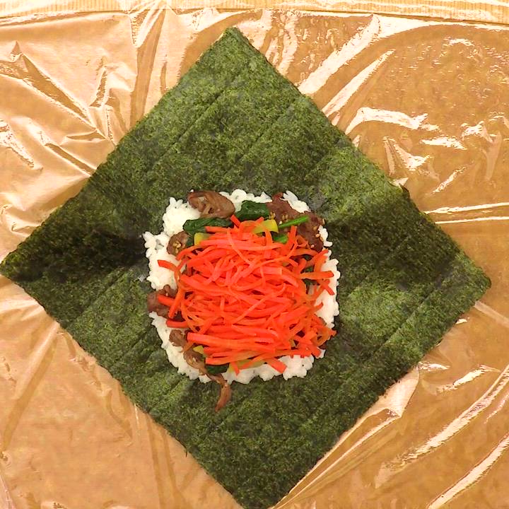 SNSで話題 巻かない、折りたたむだけ！韓国の家庭料理的な「キンパ風おにぎらず」を作ってみた『あたらしい日日』こんな時代のニューノーマルな暮らし方。食と農、生活情報をお届けします