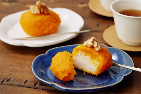 🌱無花果のワインのコンポート🍷 今日は採れたての加工用のいちじく 使ってコンポートを作ってみた✨ 初めて作る時に役にたつcookpadからレシピを探す🔍 コトコト煮込む時間 この時間も楽しみですよね✨ 部屋中にワインと甘い香りが広がり できるまでワクワクする 上質な