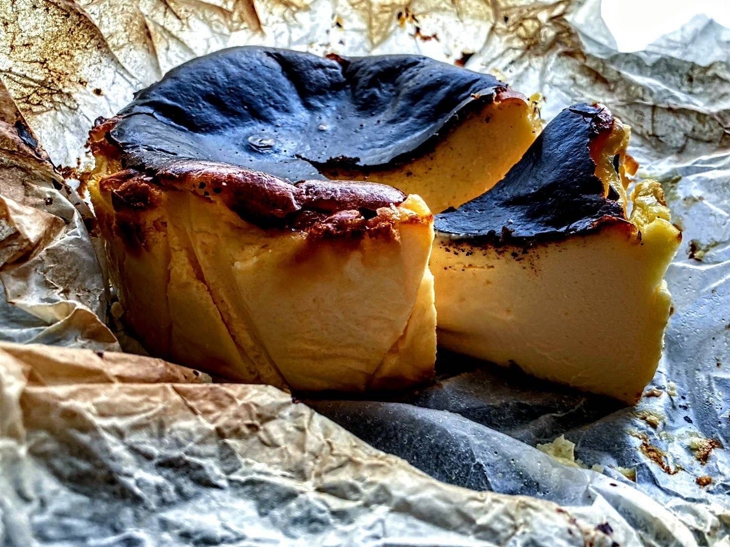 薄力粉の「あり・なし」でチーズケーキはどう変わるのか? 実際に作って比較してみたチーズケーキ通信