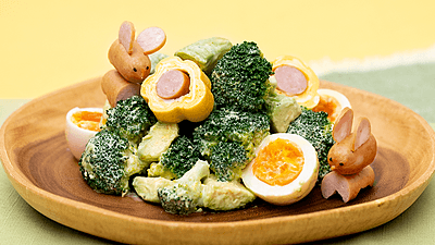 イースターのお祝い！彩り豊かで楽しい食卓に！「うさぎのゆで卵サラダ」ポリ袋レシピポリ袋・ゴミ袋のサニパック