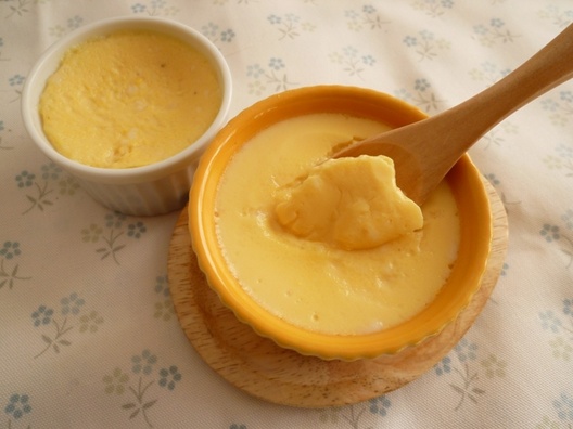 離乳食後期 小松菜とバナナのミルクプリン