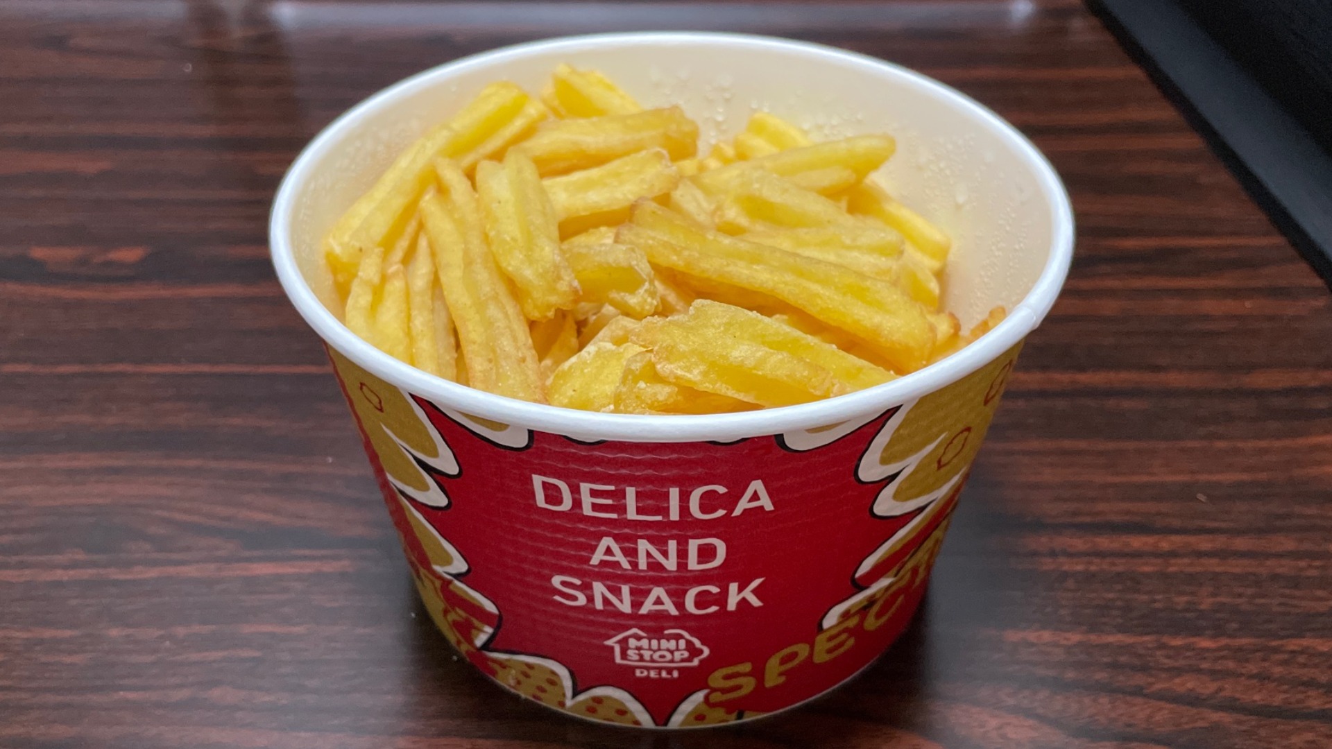 ミニストップがお得な”バケツポテト”を3日間限定販売中 食べた感想 進撃のグルメ- エキスパート - Yahoo!ニュース