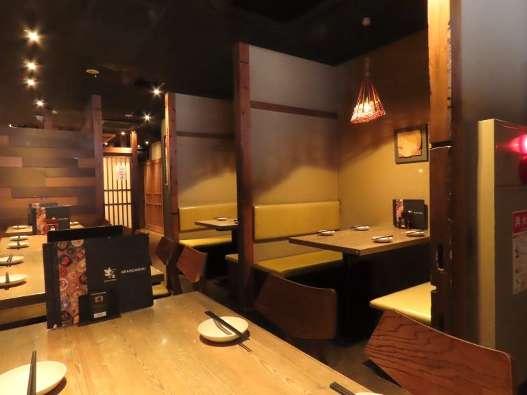 横浜「横浜西口一番街」ビフテキせんべろ、エモい焼そば、安定の煮込みも 前編– Syupoシュポ