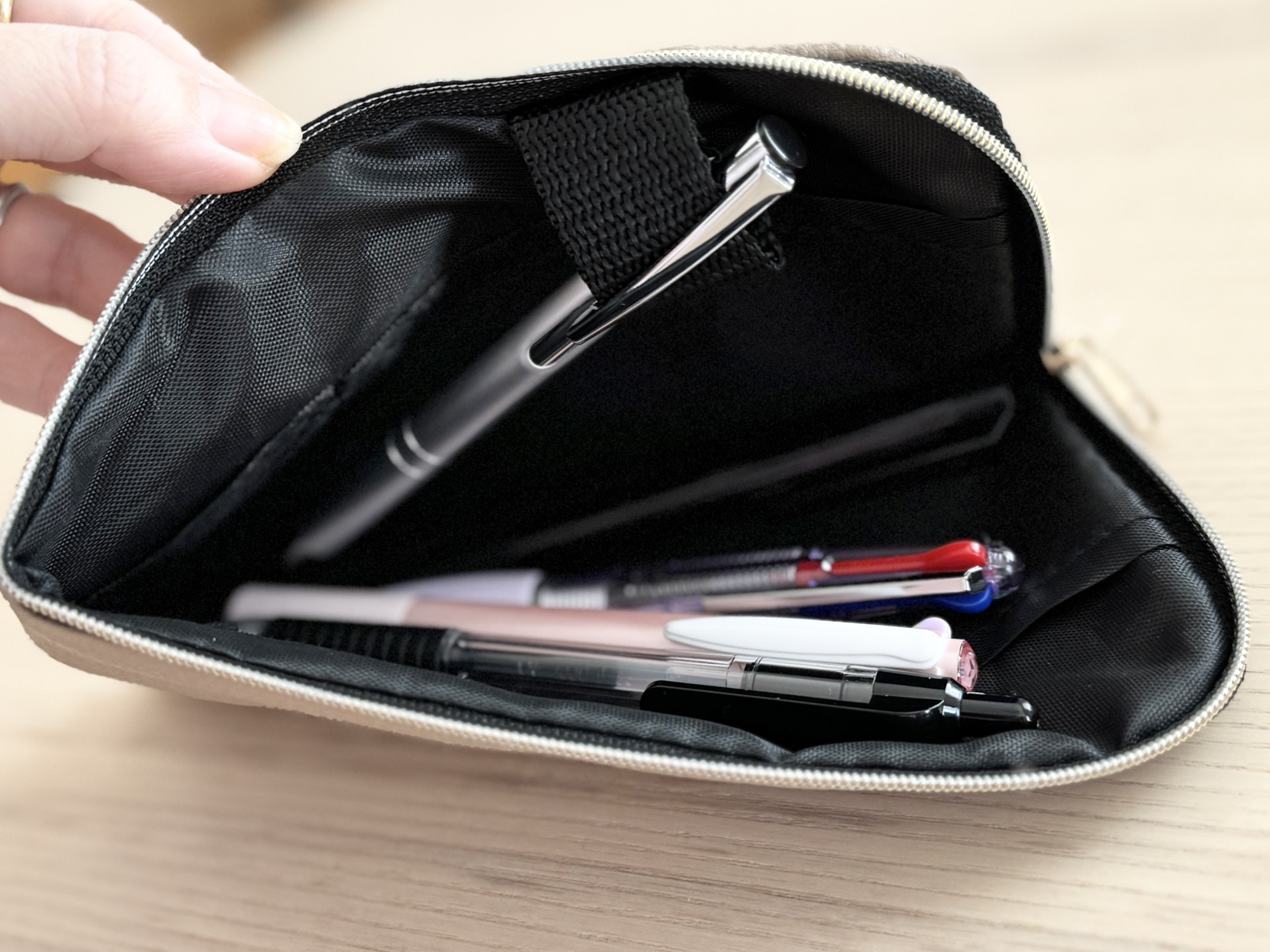 100均DIY セリアの鬼滅折り紙でおしゃれペンケース 縫わないポーチオリジナルグッズ作り方 Demon Slayer