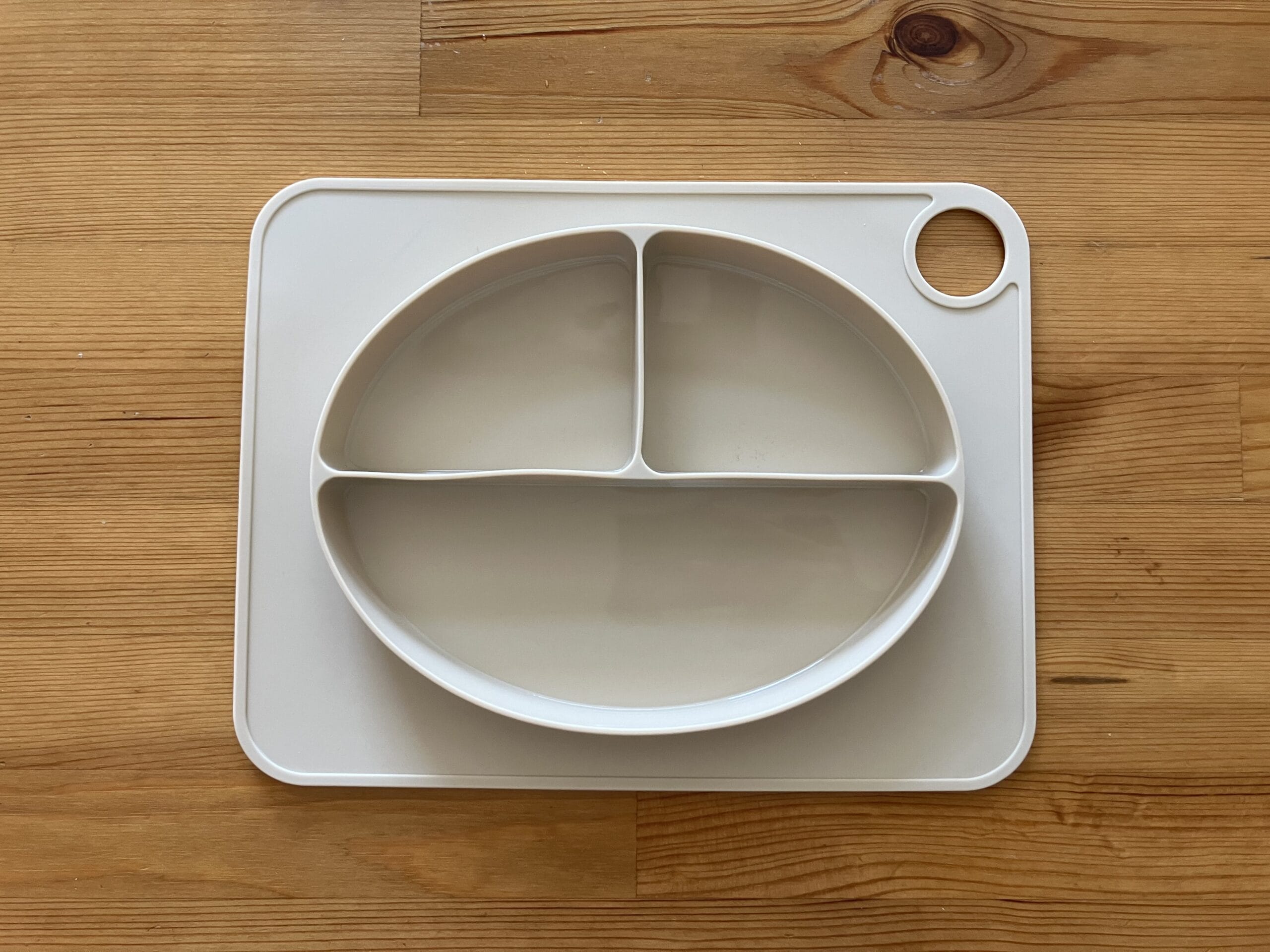 ダイソーのスレートプレート ステーキランチを盛り付けてみた