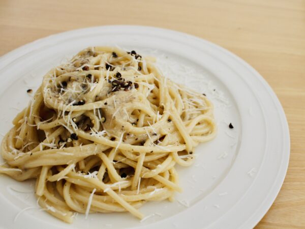 いくらなんでも盛りすぎでしょ ！サイゼリヤの「チーズたっぷりメニュー」ひとくちの満足度がハンパない