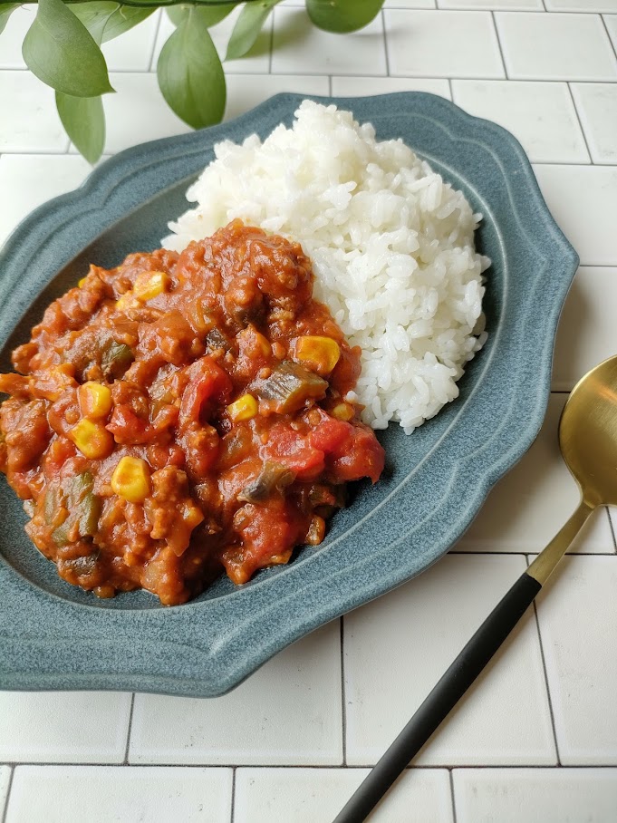 カレーライスのイラスト商用OKの無料イラスト素材サイト ツカッテ