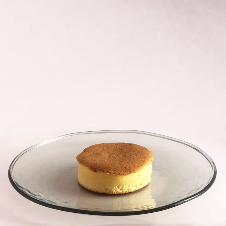 ⌇犬のケーキレシピ🐶🎂⌇, スポンジを焼かない、やわらか食感のさつまいもケーキ, , ,今回はヨーグルトの水切りもしないので、作る時間は10分ぐらい👏🏻, , , 私はクリームがとろりと垂れているデコレーションが好きなのですが、,全体を覆うデコレーションにしたい時はヨーグルトを30分ぐらい水切りしてから使うのがおすすめです◎, , , そしてそして。,