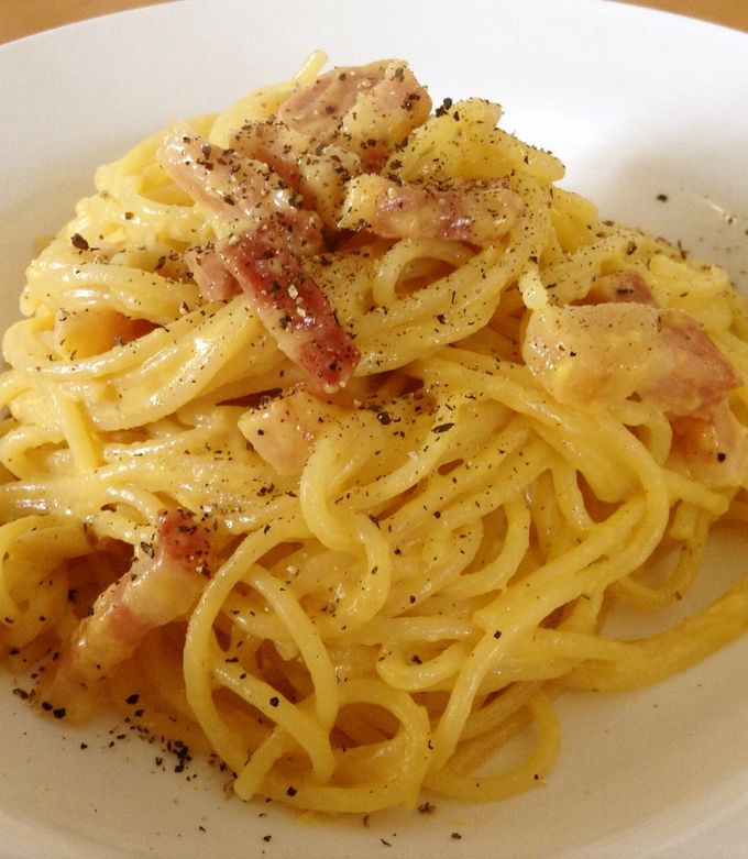 カルボナーラの発祥地イタリアのローマで食べた味を再現してみたMeg In The World