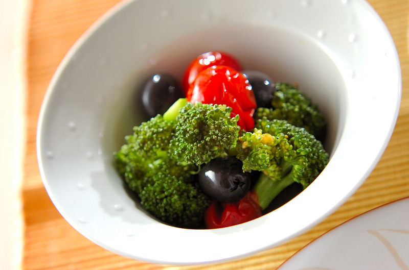 ブロッコリーのイタリア風蒸し煮 by 春の菜クックパッド簡単おいしいみんなのレシピが392万品