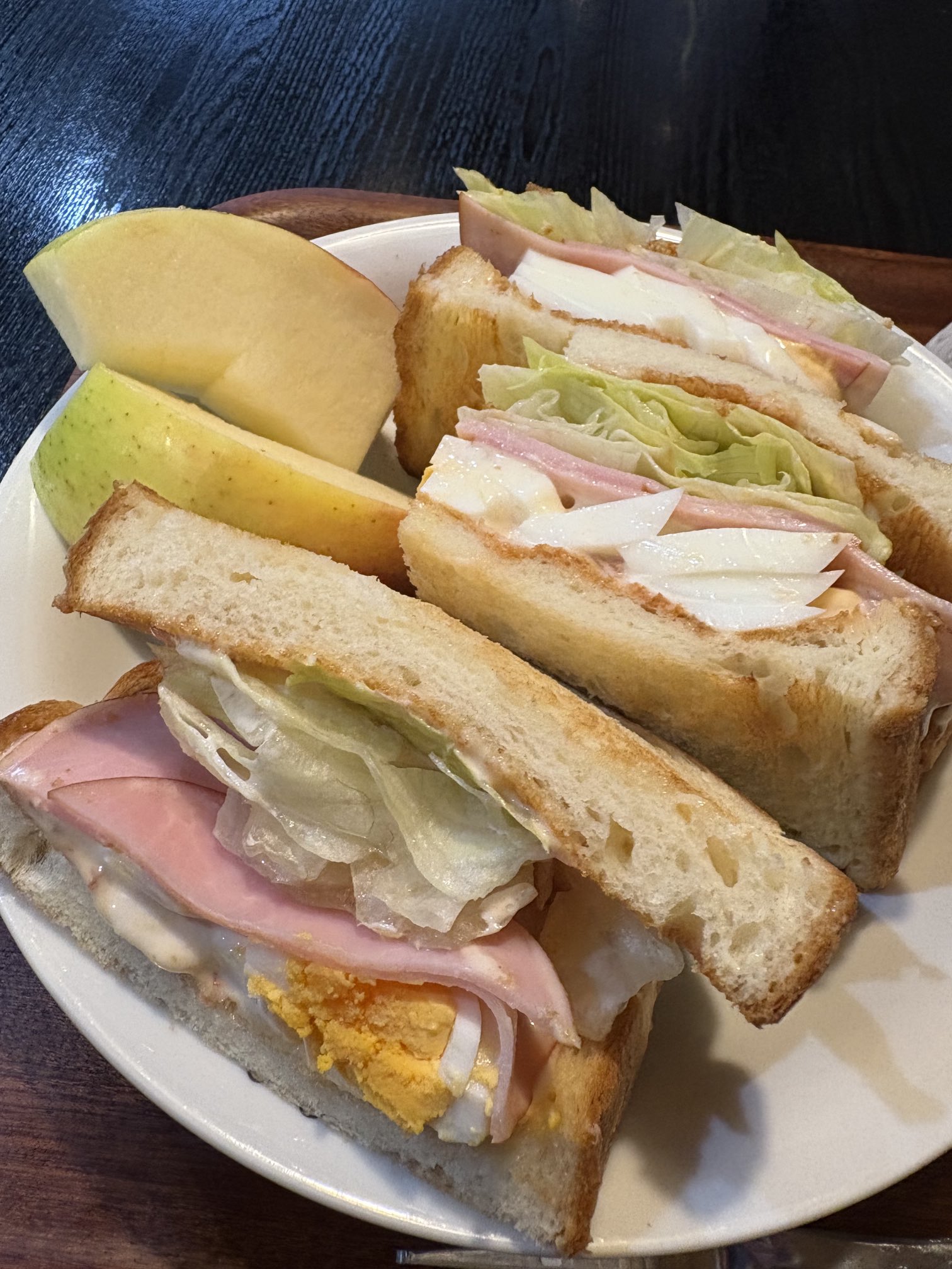 チャービルと卵のサンドウィッチレシピエスビー食品株式会社