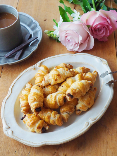 バレンタインに作りたい!クロワッサン・ショコラダマンド&焼きマシュマロ・ホットチョコレートキャンプ情報メディア LANTERN – ランタン