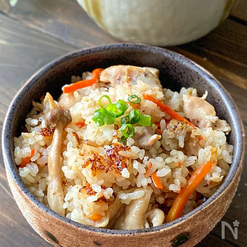 まるごと玉ねぎのにんにくバター炊き込みごはんかんたんレシピ桃屋