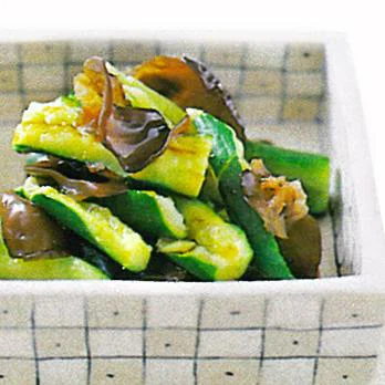 きゅうりがおいしい簡単サラダうどん♪