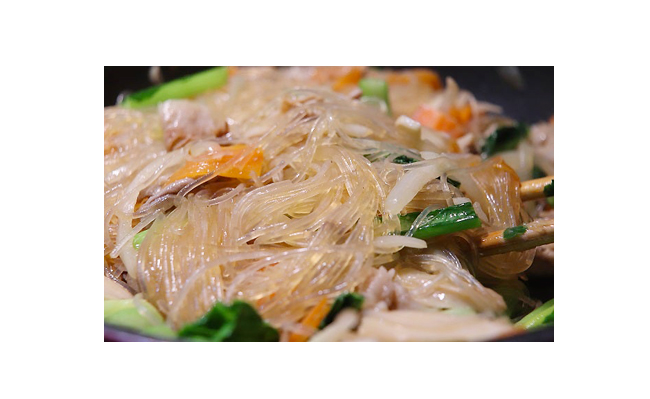 別ゆで不要で超特急♡ひき肉と小松菜のチャプチェ レシピ・作り方 by Guuママ✩*˚お返しレポートお休みします✩*˚ - 楽天レシピ