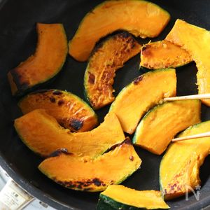 めんつゆで簡単♪かぼちゃの焼き浸し レシピ・作り方Tasty