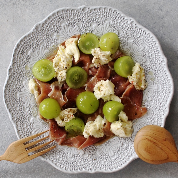 丸大食品レシピ生ハムのリースサラダ