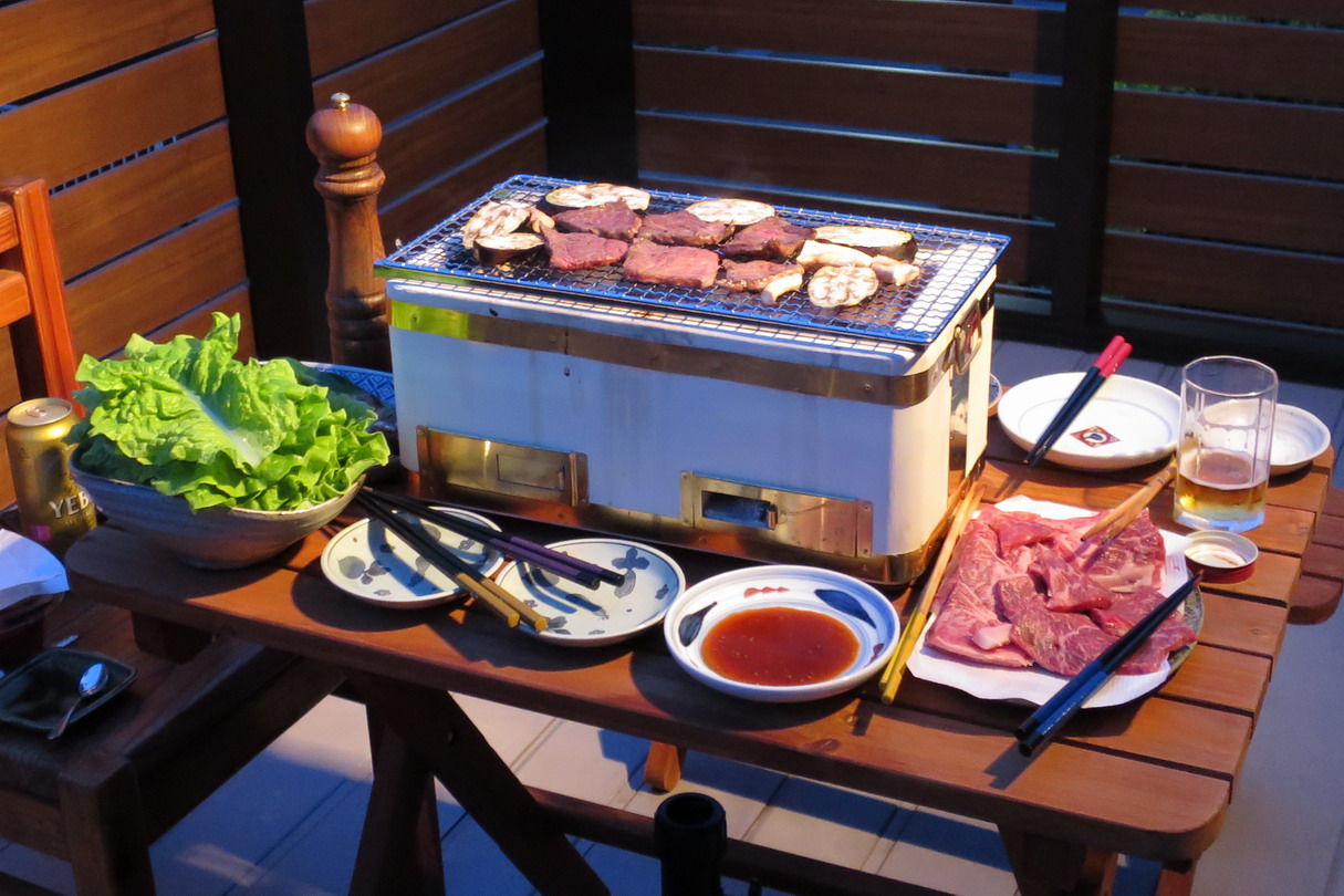 楽天市場アウトドア 屋外専用 鍋 美味しい炭火焼き キャンプ用品 BBQ オールシーズン 焼肉 炭火 冬 キャンプ 料理 炭 七輪 春 夏 秋 しちりん七輪鍋 バーベキュー アウトドア用品 炭焼き コンロ 鍋 網焼き 卓上コンロ 焼鳥 餅焼き 卓上 : hakobune