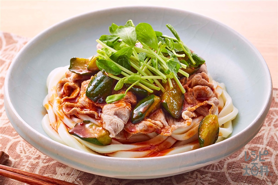 ボリューム満点!豚肉で作るあったか肉うどん