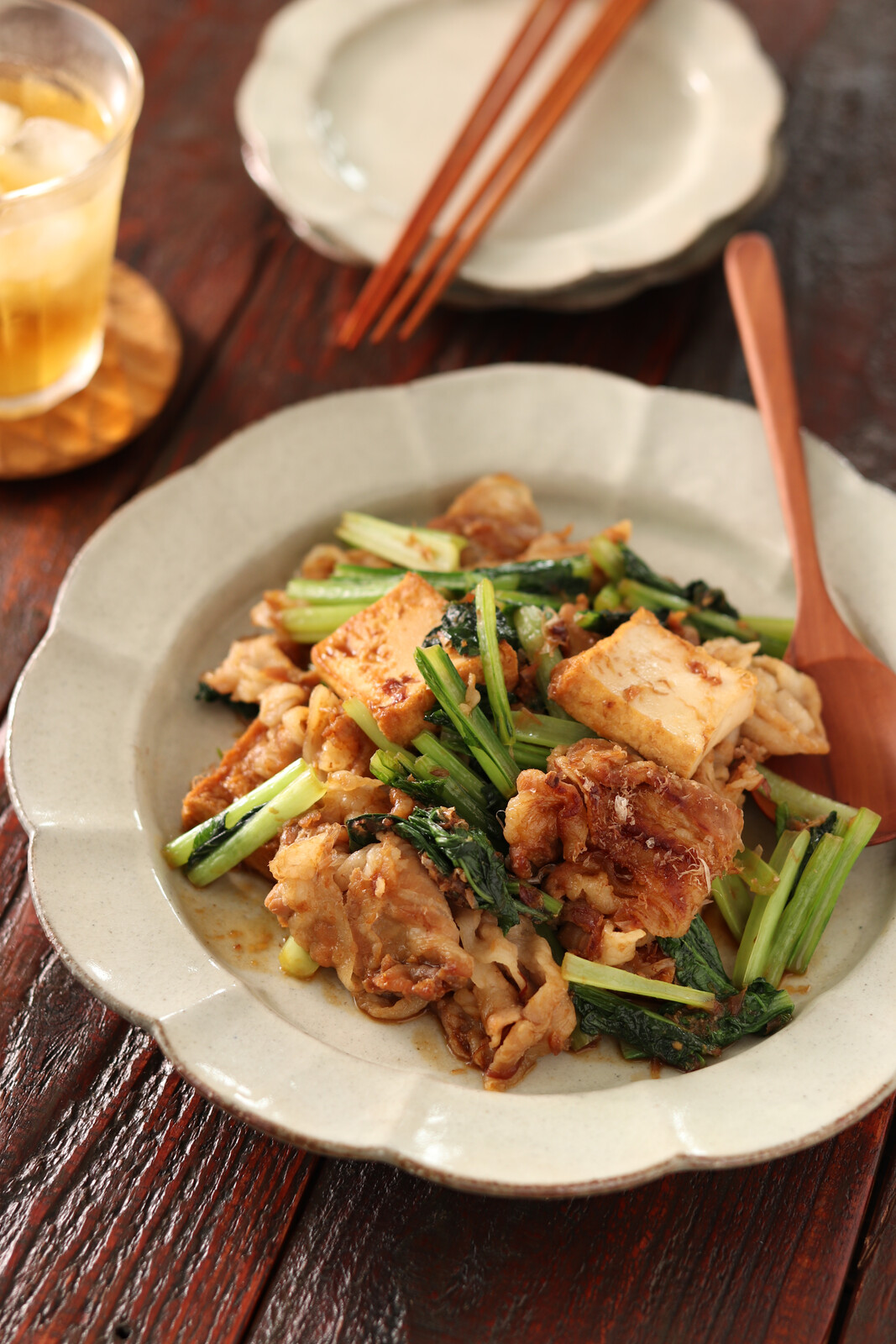 味付けに困ったら焼き肉のたれが最強！“豚こまと厚揚げのスタミナ炒め”10分節約献立真由美さんの1週間2500円節約レシピ