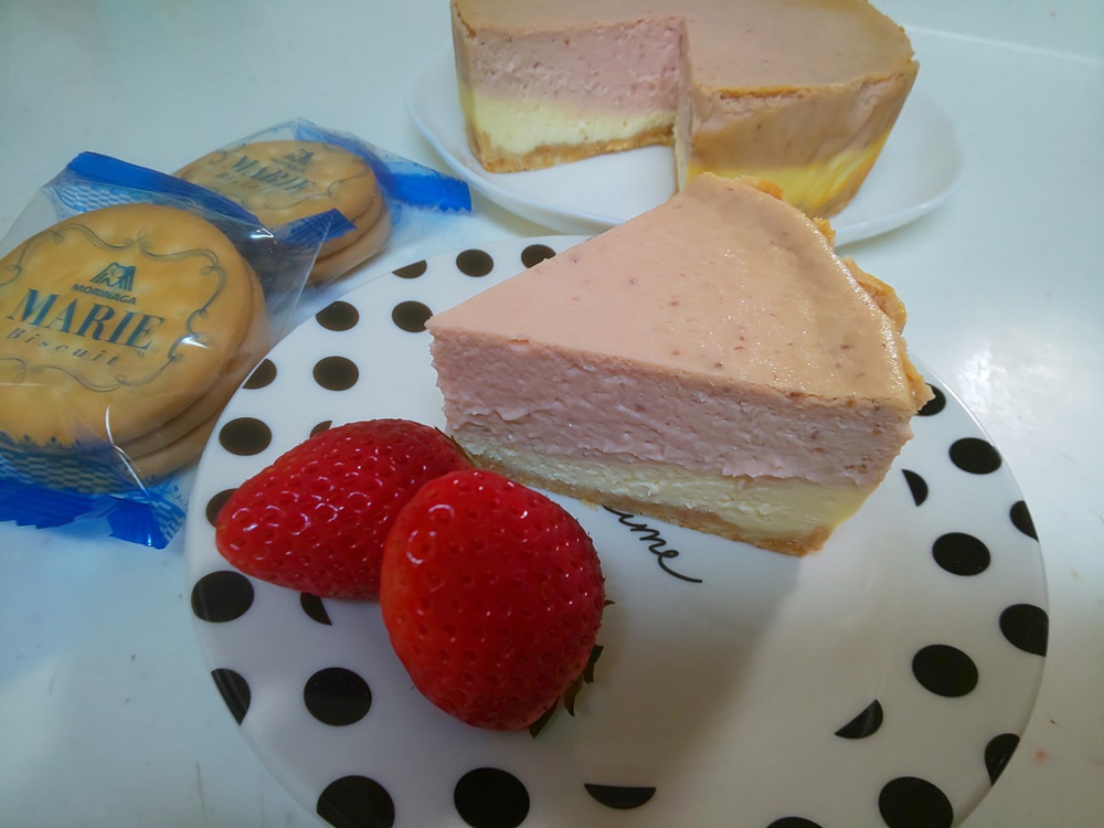 水切りヨーグルトで作るヘルシーなベイクドチーズケーキlade