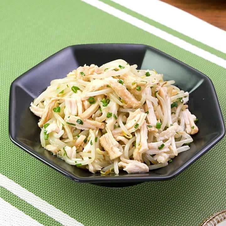 ハーブサラダチキンとトマトのミルフィーユ焼き