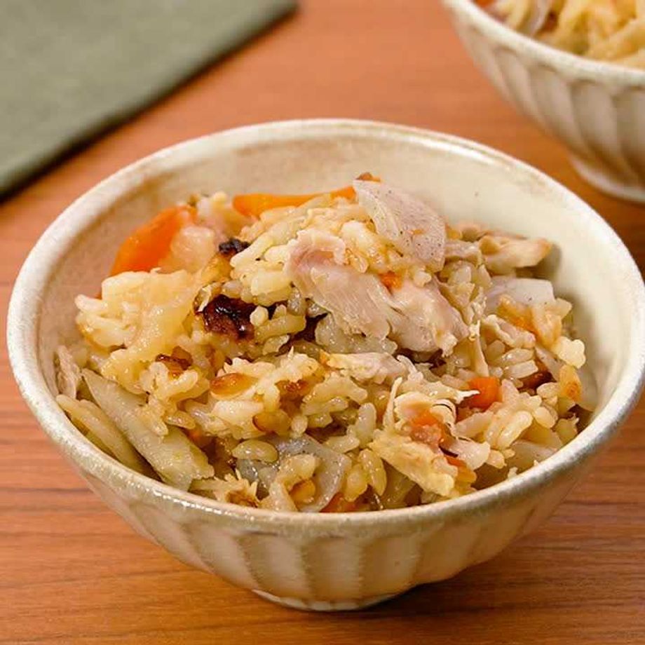 鶏肉1枚そのままオン！炊飯器で「やみつきの鶏バターめし」作ってみた！ご飯が秒で消えていく～！『あたらしい日日』こんな時代のニューノーマルな暮らし方。食と農、生活情報をお届けします