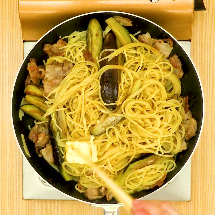 豚しゃぶと水菜の和風バター醤油パスタ