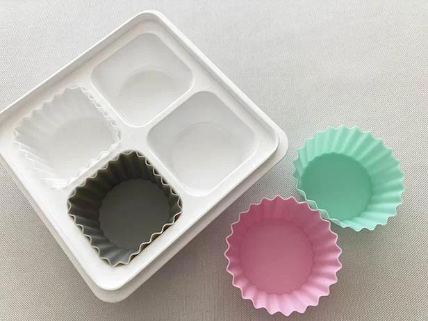 100均ダイソー＆セリアお弁当シリコンカップ7選！オーブンやレンジOKの230度耐熱で蒸しパンやチョコにも使える？イチオシichioshi