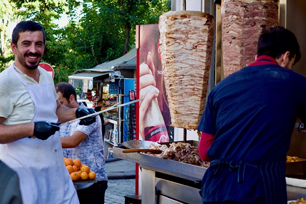 意外と知らないケバブのルーツクーリエ・ジャポン