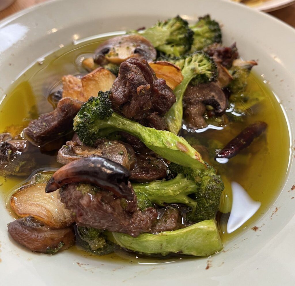 鹿肉の赤身がパッとしない理由!赤ワイン煮を知らないからだった肉エビスドットコム