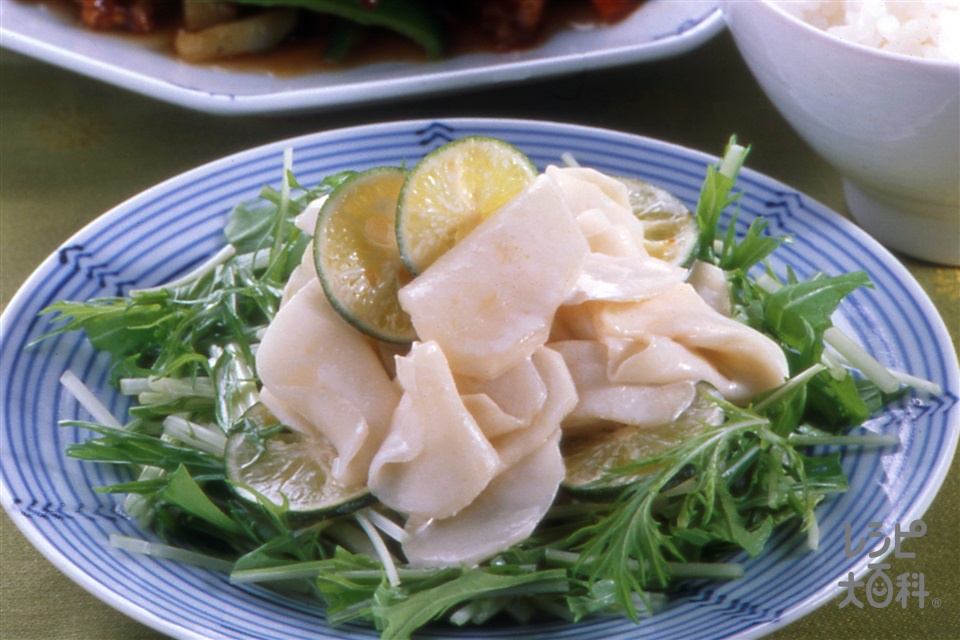 _今日の献立⚪︎鶏とごぼうの炊き込みご飯 ⚪︎いんげんの天ぷら ⚪︎水菜とパプリカのサラダ ⚪︎ちくわチーズ⚪︎豆腐とえのきの坦々たまごスープ ⚪︎いちごやちむんやちむんでおうちごはん献立おうちごはんおぼんごはん料理写真料理記録て