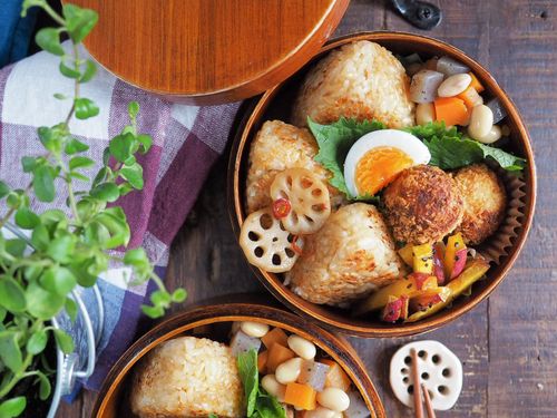 Amazon.co.jp:冷凍ニッスイ 大きな大きな焼きおにぎり6個×8 : 食品・飲料・お酒