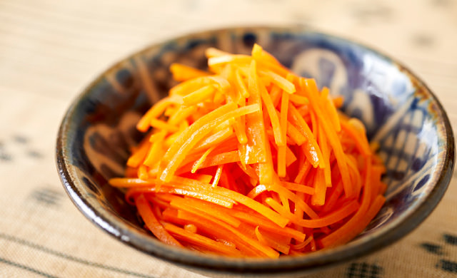 夏野菜だけで本格派スパイスカレー！ 6種のスパイスで水なし簡単