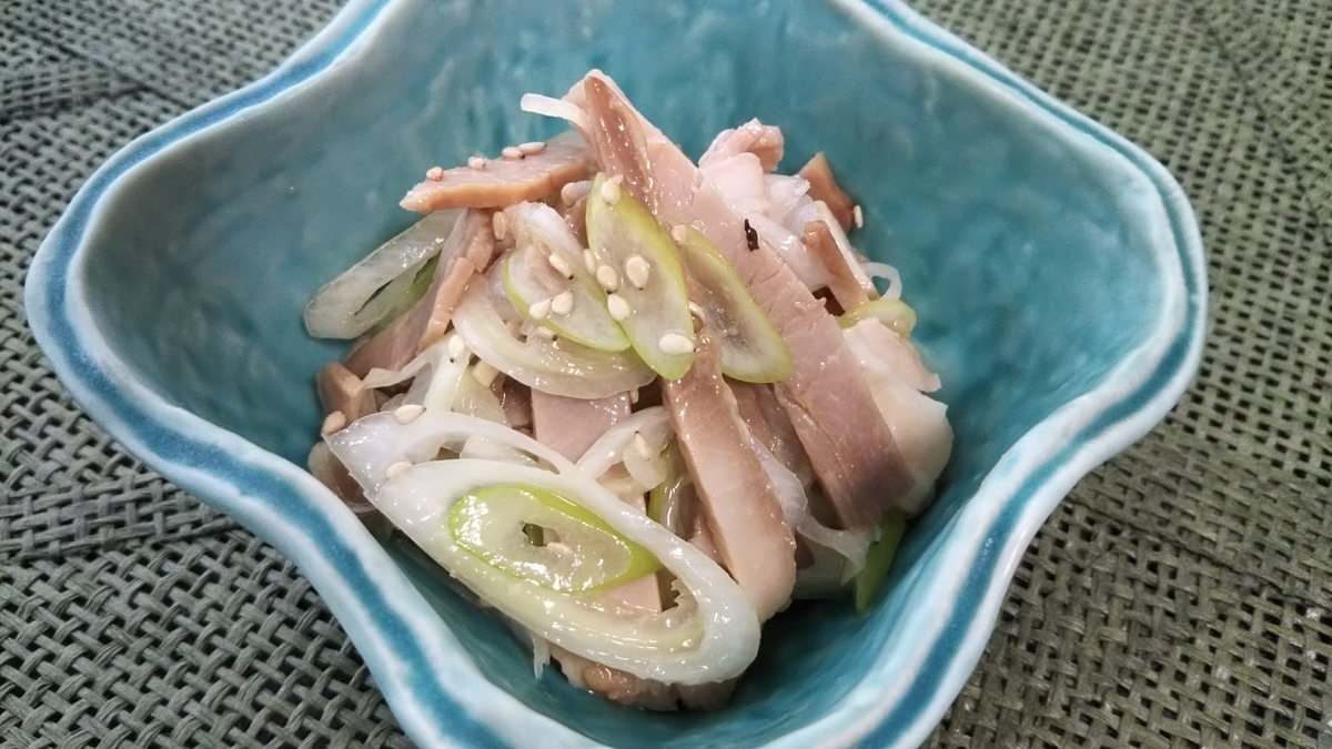 簡単♪ごま油風味のねぎチャーシュー丼 : 日々のごはんとおやつのネタ帳～簡単なのも、丁寧なのも～ Powered by ライブドアブログ