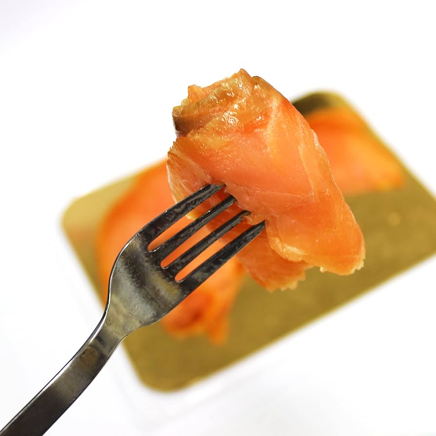 生のまま空輸 『モウイピュア・サーモン』ノルウェー産 トリムE 皮・骨取り済半身 900g以上 ※冷蔵豊洲市場ドットコム