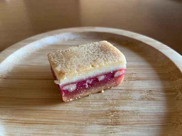 KALDI くるみとキャラメルのクッキー エンガディナーラズベリーCHOICE