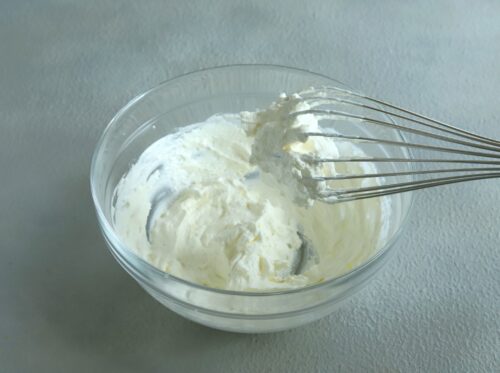 わざわざ買わなくても大丈夫! 家にあるものでバターミルクの代替品を作ろうELLE gourmetエル・グルメ