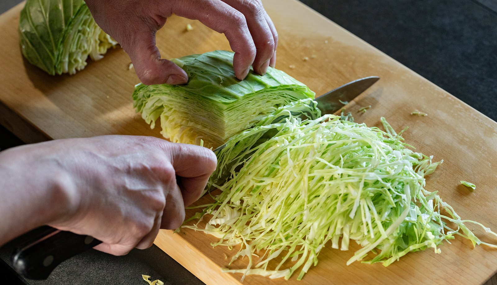 お店のような仕上がりに!「キャベツの千切り」を上手に作るコツ。季節の食材のHOW TOアマノフーズ公式ブランドサイト
