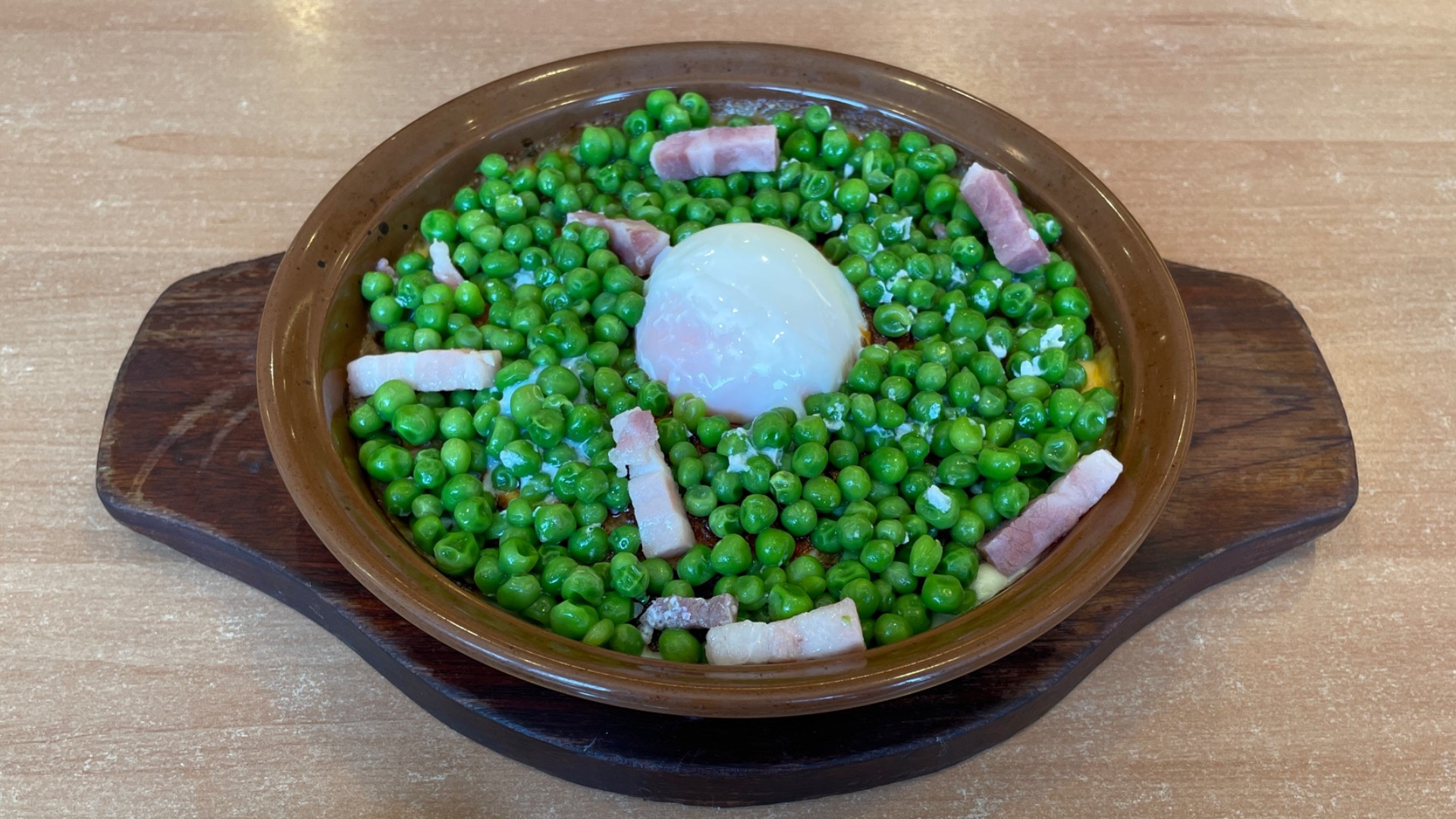 まるでサイゼリヤの｢青豆サラダ｣､冷蔵庫にある食材でカンタンに自宅で作れる｢グリーンピースの温サラダ｣の極意樋口直哉の｢シン・定番ごはん｣東洋経済オンライン