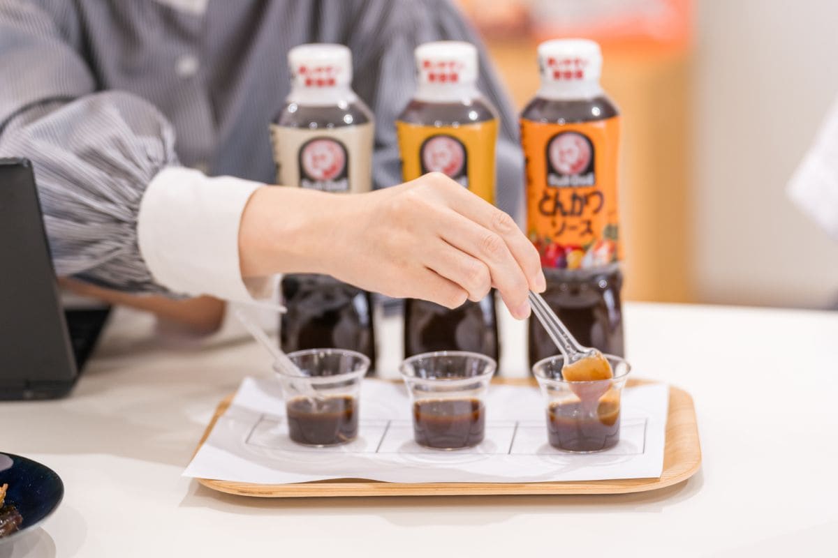 とんかつをおいしくする最高のソースはどれだ？日本各地のソース17選ブルータス BRUTUS.jp