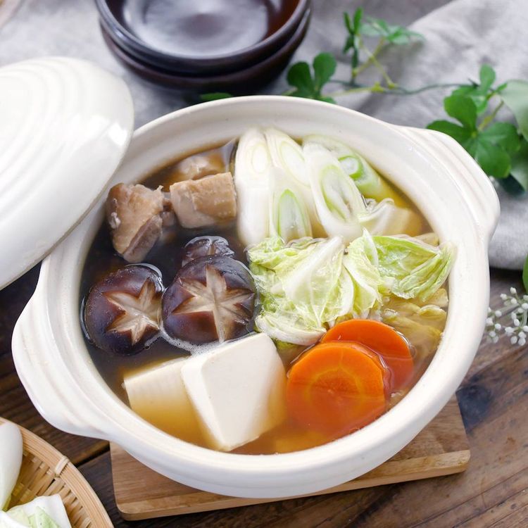 秋冬限定 あごだし海鮮鍋つゆ 醤油商品紹介おいしさ、あごの差。くばら久原醤油