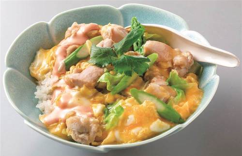 香味親子丼の献立 副菜：キャベツのロール漬け、汁物：大和いも団子と貝割れ菜のみそ汁 献立・メニュー 味の素パーク たべる楽しさを、もっと