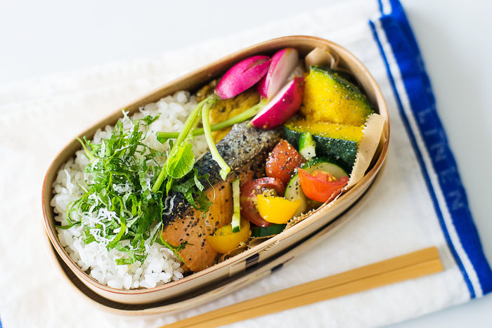 コロッケカレーライス - レシピ - 冷凍食品・冷凍野菜はニチレイフーズ